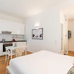 Beplace In De Amicis Appartement