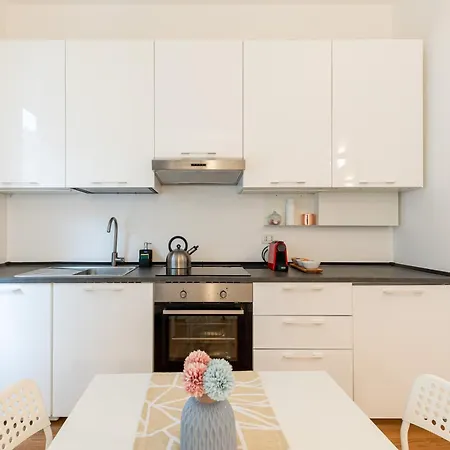 Apartament Beplace In De Amicis Mediolan